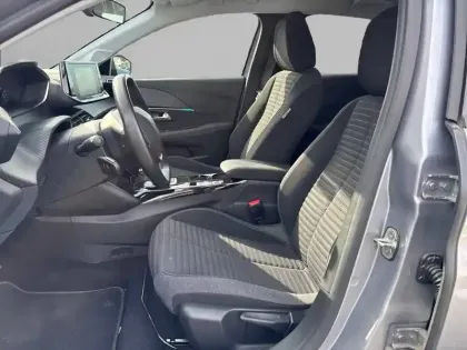 Photo 10 Peugeot 208  Electrique 50 kWh 136ch