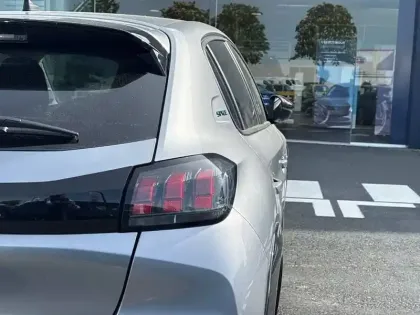 Photo 16 Peugeot 208  Electrique 50 kWh 136ch