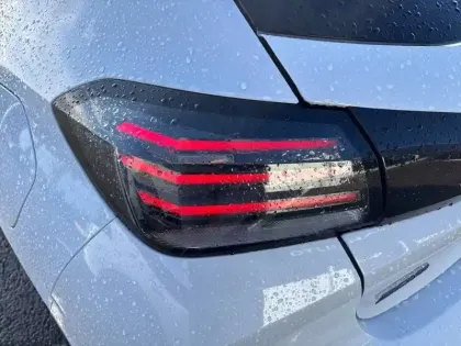 Photo 16 Peugeot 208  Hybrid 110 ch e-DCS6