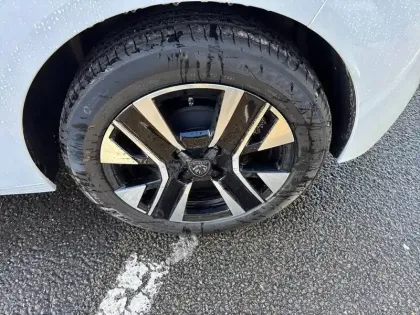 Photo 12 Peugeot 208  Hybrid 110 ch e-DCS6