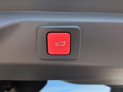 Photo 23 Peugeot 3008  Hybrid 145 e-DCS6