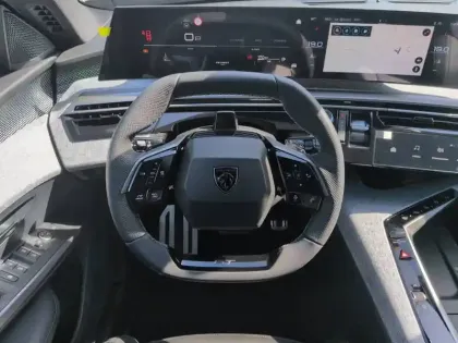 Photo 8 Peugeot 3008  Hybrid 145 e-DCS6