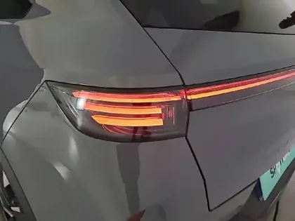 Photo 16 Opel Grandland  1.2 Turbo Hybrid 136 ch e-DCT6