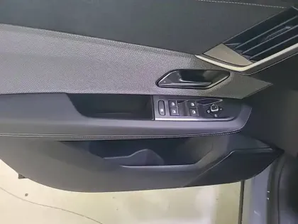 Photo 20 Opel Grandland  1.2 Turbo Hybrid 136 ch e-DCT6