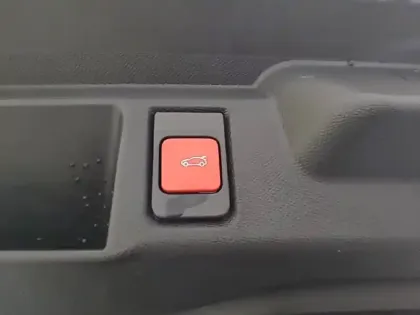 Photo 18 Opel Grandland  1.2 Turbo Hybrid 136 ch e-DCT6