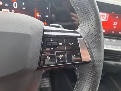 Photo 34 Opel Astra  1.5 Diesel 130 ch BVA8