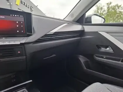 Photo 47 Opel Astra  1.5 Diesel 130 ch BVA8