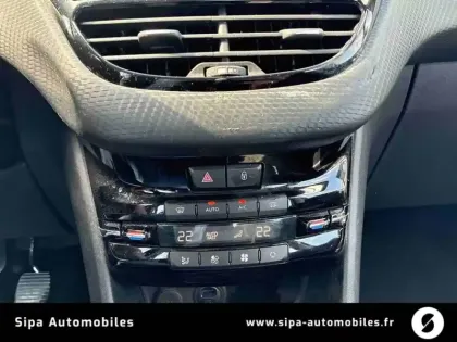 Photo 18 Peugeot 208  1.2 PureTech 110ch S&S BVM5