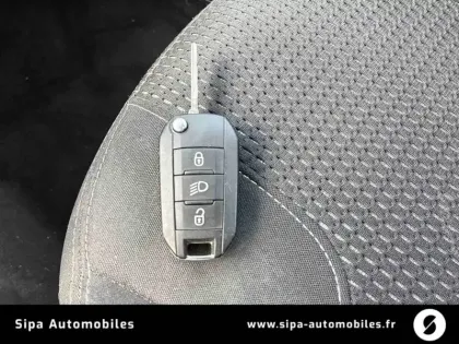 Photo 14 Peugeot 208  1.2 PureTech 110ch S&S BVM5