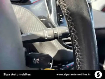Photo 29 Peugeot 208  1.2 PureTech 110ch S&S BVM5
