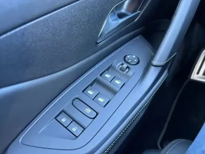 Photo 19 Peugeot 308  SW Hybrid 145 e-DCS6