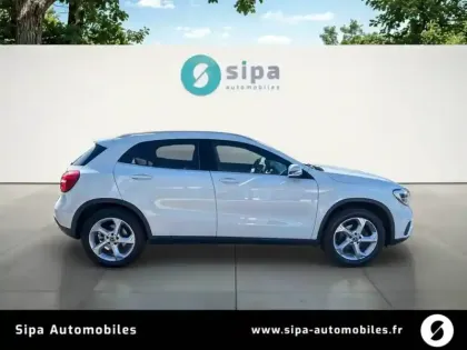 Photo 45 Mercedes GLA  200 d 7-G DCT