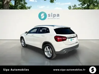 Photo 42 Mercedes GLA  200 d 7-G DCT