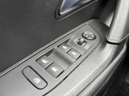 Photo 19 Peugeot 2008  PureTech 130 S&S EAT8