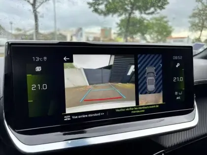 Photo 17 Peugeot 2008  PureTech 130 S&S EAT8