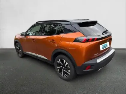 Photo 6 Peugeot 2008  PureTech 130 S&S EAT8