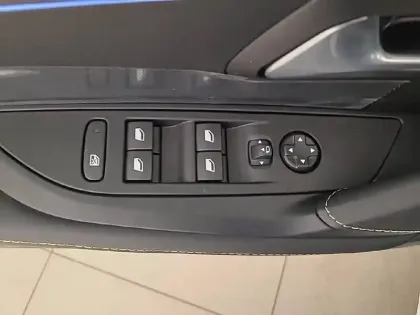 Photo 69 Peugeot 208  Electrique 50 kWh 136ch