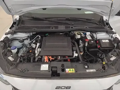 Photo 70 Peugeot 208  Electrique 50 kWh 136ch