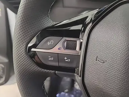 Photo 67 Peugeot 208  Electrique 50 kWh 136ch