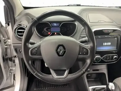 Photo 12 Renault Captur  TCe 90 - 19