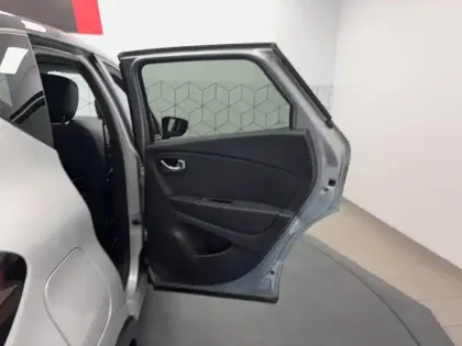 Photo 16 Renault Captur  TCe 90 - 19