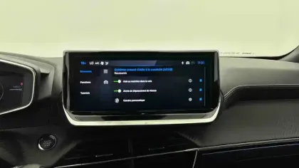 Photo 24 Peugeot 2008  Hybrid 145 e-DCS6