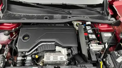 Photo 21 Peugeot 2008  Hybrid 145 e-DCS6