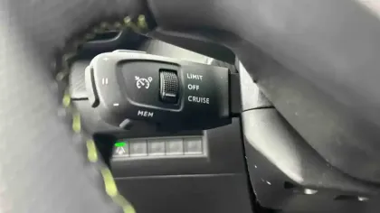Photo 14 Peugeot 2008  Hybrid 145 e-DCS6