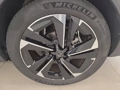 Photo 12 Peugeot 408  PureTech 130 ch S&S EAT8