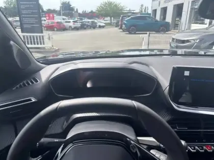 Photo 9 Peugeot 2008  Hybrid 145 e-DCS6