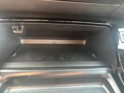 Photo 17 Peugeot 2008  Hybrid 145 e-DCS6