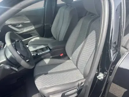 Photo 10 Peugeot 2008  Hybrid 145 e-DCS6