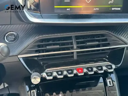 Photo 18 Peugeot 2008  PureTech 130 S&S BVM6