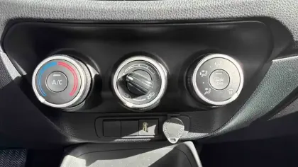 Photo 20 Toyota Aygo  X 1.0 VVT-i 72