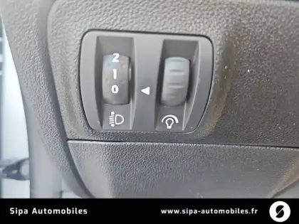 Photo 25 Renault Megane Mégane IV Berline TCe 140 EDC FAP - 21N