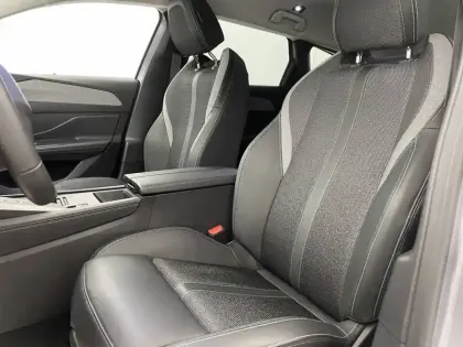 Photo 13 Peugeot 308  SW BlueHDi 130ch S&S EAT8