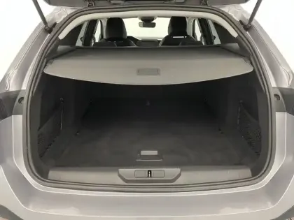 Photo 12 Peugeot 308  SW BlueHDi 130ch S&S EAT8