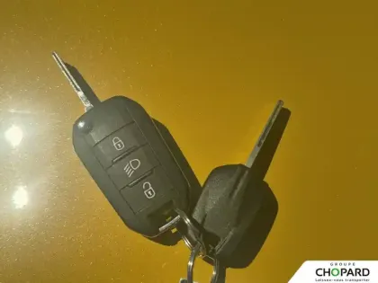 Photo 20 Peugeot 208  PureTech 75 S&S BVM5