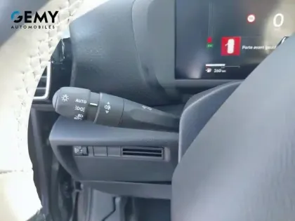 Photo 15 Citroën C4  Hybride 145 ch e-DCS6