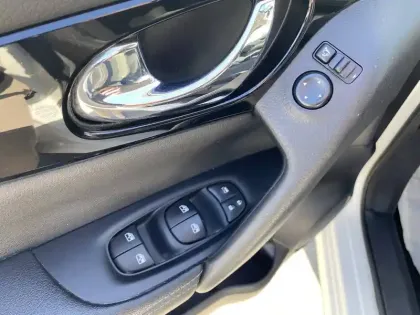 Photo 45 Nissan Qashqai  1.3 DIG-T 140