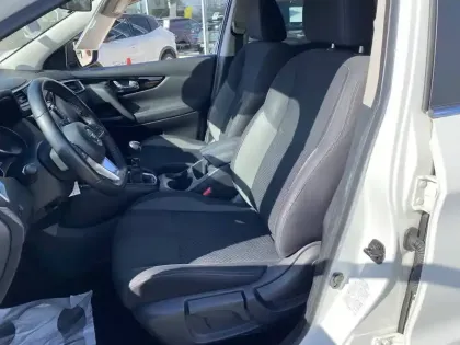 Photo 53 Nissan Qashqai  1.3 DIG-T 140