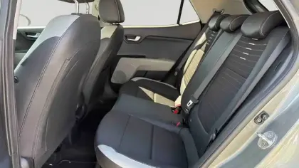 Photo 12 Kia Stonic  1.0 T-GDi 100 ch ISG BVM5