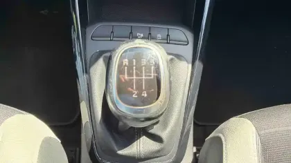 Photo 21 Kia Stonic  1.0 T-GDi 100 ch ISG BVM5