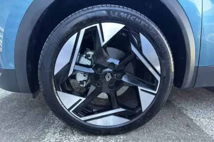 Photo 11 Renault Symbioz  E-Tech full hybrid 145