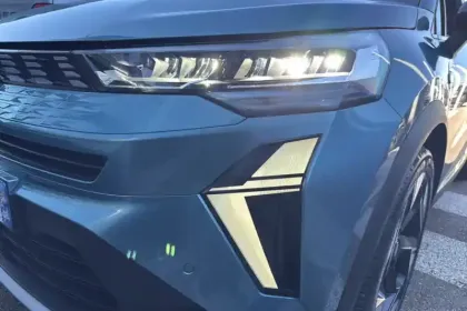 Photo 30 Renault Symbioz  E-Tech full hybrid 145