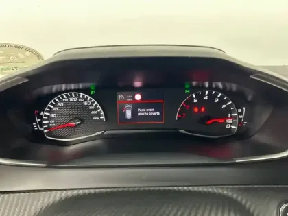 Photo 9 Peugeot 208  PureTech 100 S&S BVM6