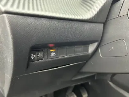 Photo 23 Peugeot 208  PureTech 100 S&S BVM6