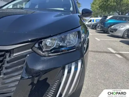 Photo 21 Peugeot 208  Hybrid 110 ch e-DCS6