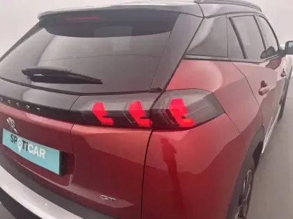 Photo 16 Peugeot 2008  PureTech 155 S&S EAT8