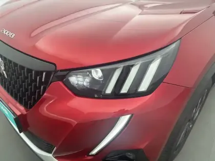 Photo 15 Peugeot 2008  PureTech 155 S&S EAT8